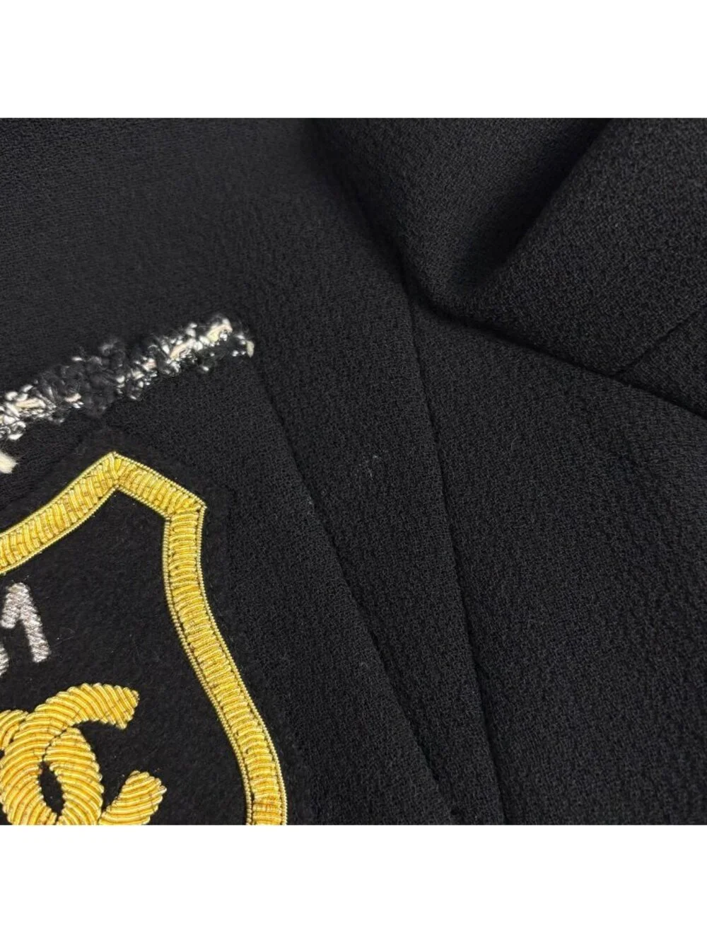Chanel CC Logo Tailored Jacket Emblem 05c Outer Wool Black